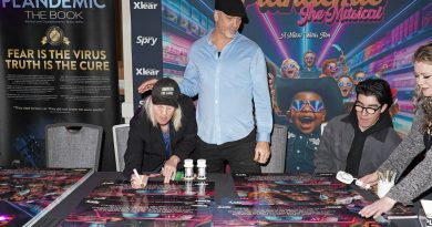 Not Even RFK Jr. Wanted to Come to This Vegas Convention of Anti-Vaxxers and ‘Free Speech’ Brands