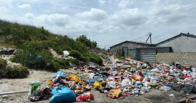 News24 | Waste collection collapse: Rubble and rubbish pile up in Cape Town’s informal settlements