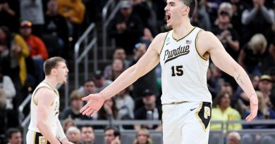 NCAA tournament games, scores, updates: Follow Friday’s Sweet 16 action live