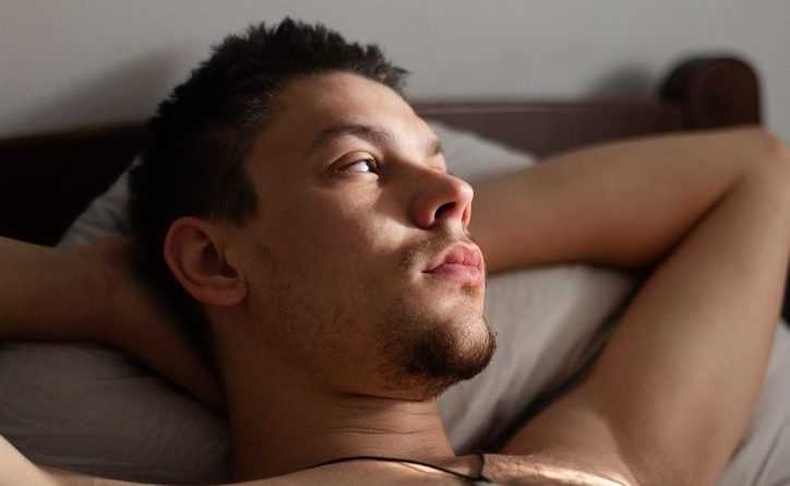 Sexplain It: I’m a Gay Man—So Why Am I Thinking About Sleeping With Women?