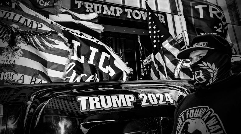 Robert Kagan on the Limits of Liberalism and Dangers of Donald Trump