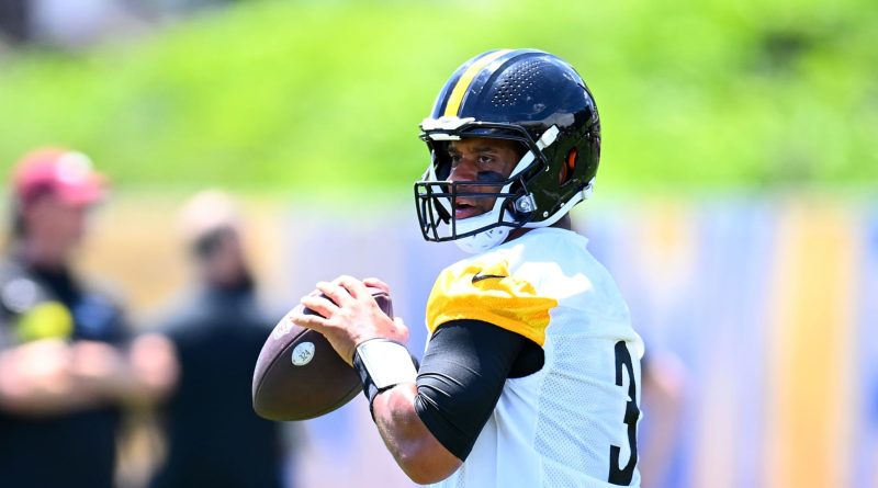 Steelers’ Russell Wilson Shares Boxing Video, Photos: ‘Back in the Ring’
