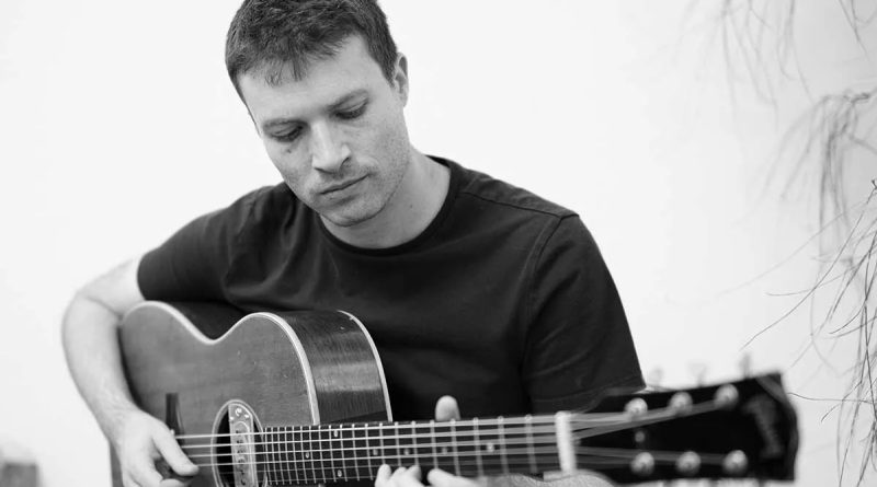 Learn the Power of Motivic Development Through This Modern Fiddle Tune