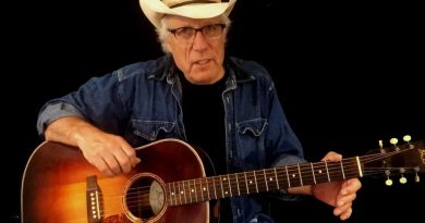 “Don’t Let Your Deal Go Down”—Strum Through This Bluegrass and Folk Standard