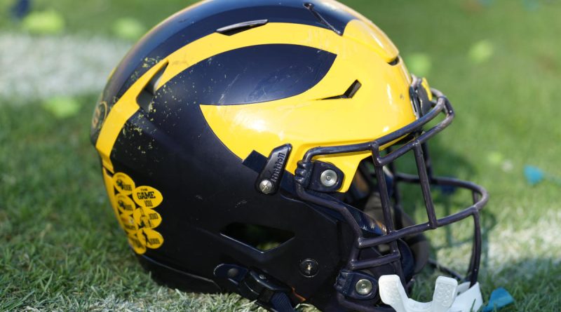 Michigan bolsters 2025 recruiting class by signing the top uncommitted prospect remaining