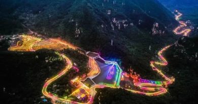 Neon-Lit 3,000m Rafting: Beijing’s Hottest New Spot to Cool Off