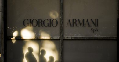 Italian fashion, political and sports figures among thousands bidding farewell to Giorgio Armani