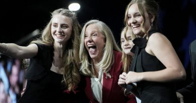 Democrats ride economic anxiety, anti-Trump groundswell to big wins