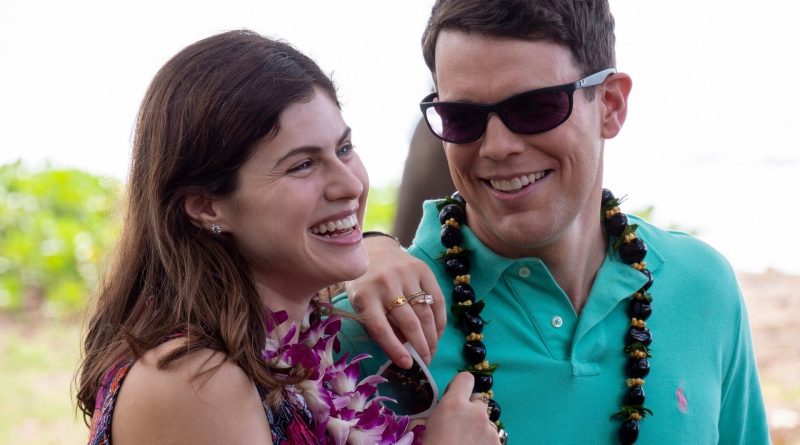 5 Signs Your Partner Is a ‘Mama’s Boy,’ According to Relationship Experts