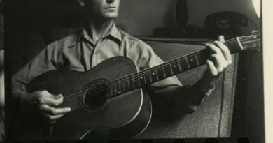 Review: Woody Guthrie’s Home Recordings Reveal an Intimate Final Chapter