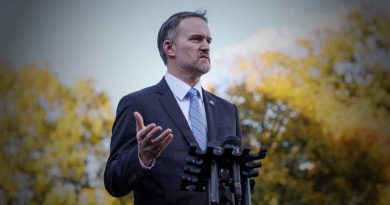 Trump trade negotiator hits out at EU delays in cutting tariffs and rules