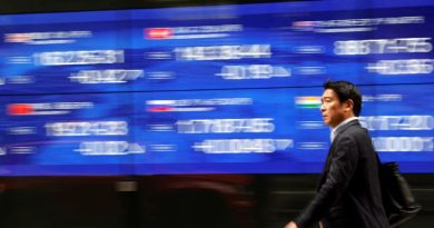 Stocks fall as tech fears stay; dollar up, but on track for third weekly drop