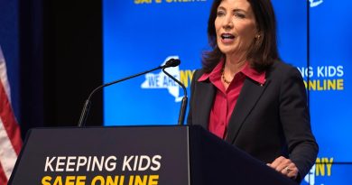 New York State will require warning labels on social media platforms