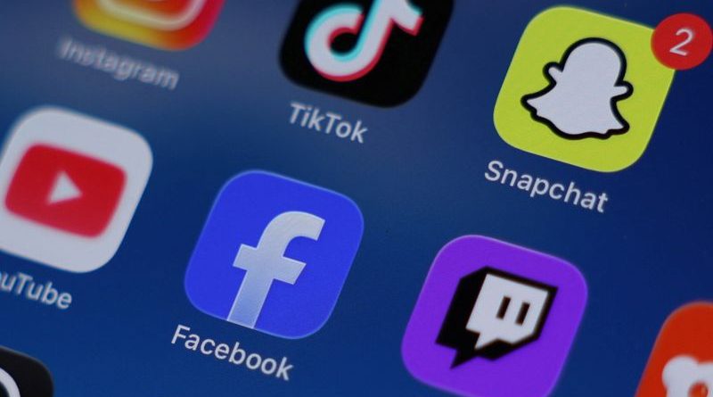 France’s National Assembly approves banning under-15s from social media