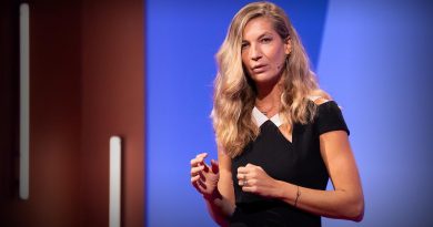 Will AI take your job in the next 10 years? Wrong question | Vinciane Beauchene