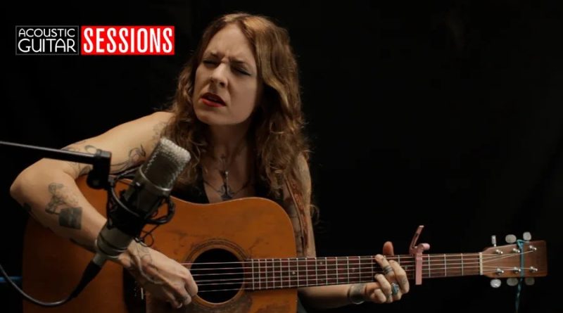 Meredith Moon’s Traveling Folk | Acoustic Guitar Sessions