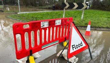Three flood warnings issued for Oxfordshire as river levels rise