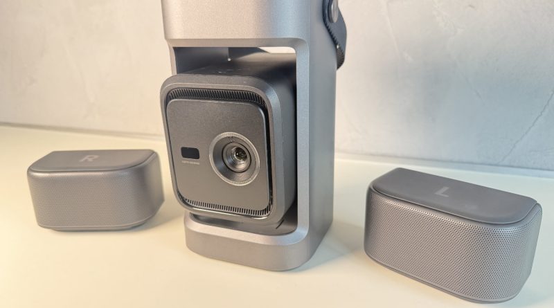 Surprisingly good for entry-level: Soundcore Nebula P1 with screen review