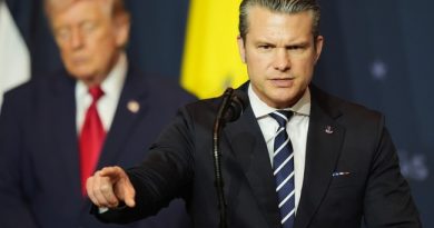 Trump, Witkoff, Hegseth Talk the Latest on Iran in Gaggle on Air Force One