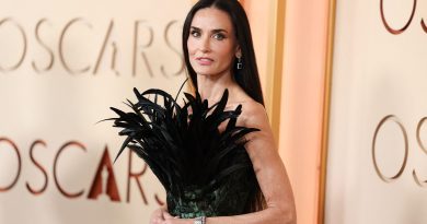 Demi Moore Was Giving Black Swan Glamour at the 2026 Oscars