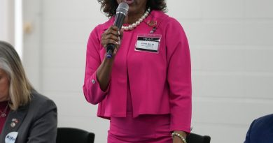 Donna Miller Beats Jesse Jackson Jr. in Illinois House Primary