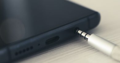 5 Android Phones That Still Come With A Headphone Jack In 2026