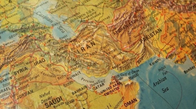 Trump Floats Seizing Iran’s Oil While Predicting Imminent Deal Trump Floats Seizing Iran’s Oil While Predicting Imminent Deal