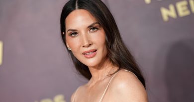 Olivia Munn Recalls “Obnoxious” Male Co-Star Who Wouldn’t Let Her Character Save His Olivia Munn Recalls “Obnoxious” Male Co-Star Who Wouldn’t Let Her Character Save His