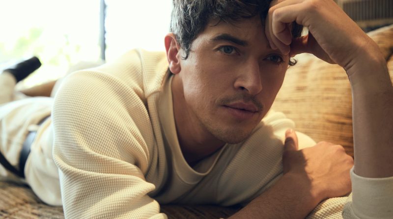 Men Might Be in Crisis. But Tom Blyth Sure Isn’t.