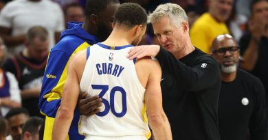 “Class Act”: NBA Legend Chokes Up on Camera Over Steve Kerr’s Courtside Moment With Warriors Stars