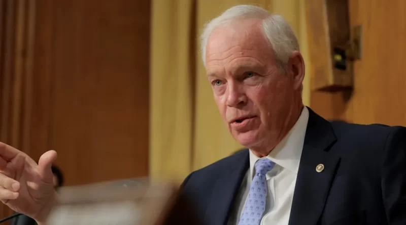 GOP Senator Questions Biden Officials’ Handling Of COVID Vaccine Safety Tracking