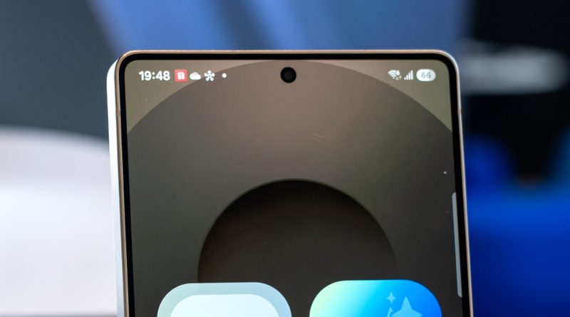 Here’s What A White Dot On Your Android Phone’s Screen Means