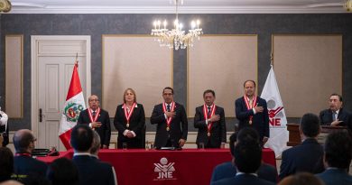 Peruvian authorities confirm Fujimori and Sanchez advance to runoff