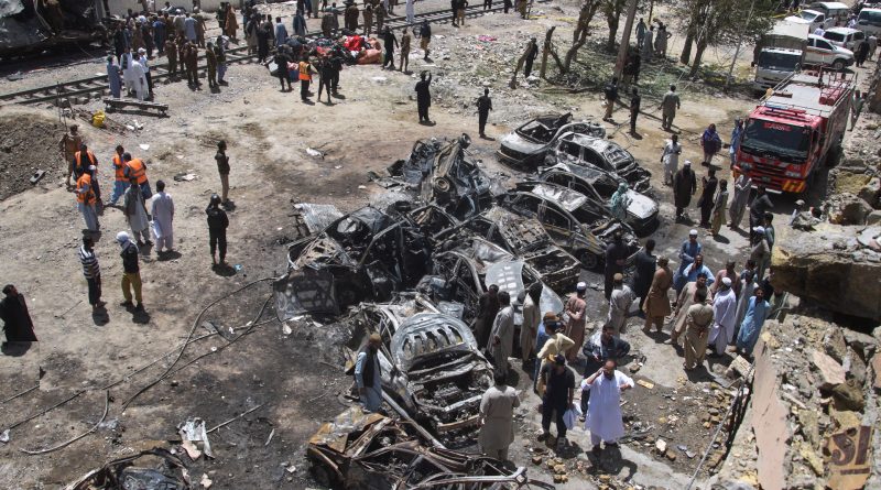 Suicide car bombing attack on a train in Pakistan kills dozens Suicide car bombing attack on a train in Pakistan kills dozens