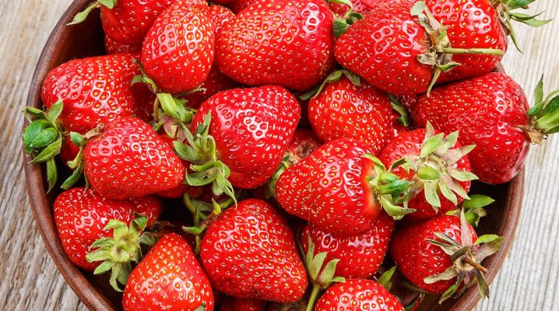 The Best Way to Hull a Strawberry Is with a Fork—Here’s How