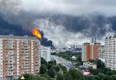Ukraine Strikes Moscow Refinery in Large-Scale Drone Attack Ukraine Strikes Moscow Refinery in Large-Scale Drone Attack