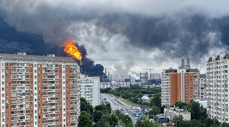 Ukraine Strikes Moscow Refinery in Large-Scale Drone Attack