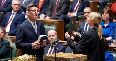 Burnham poised to succeed Starmer as UK prime minister